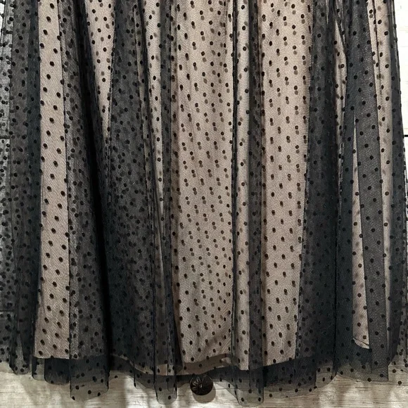 Ann Taylor Black & Pale Pink Polka Dot Skirt - Picture 4 of 9